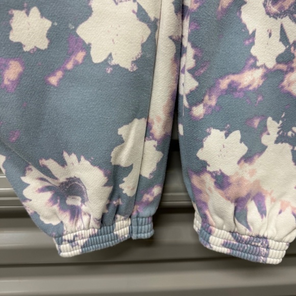 Jogger - Picture 5 of 10